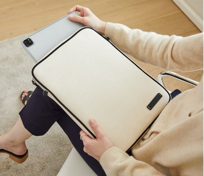 OLA☆ショルダー付き ENOUGH LEATHER LAPTOP BAG 13インチ 全2色
