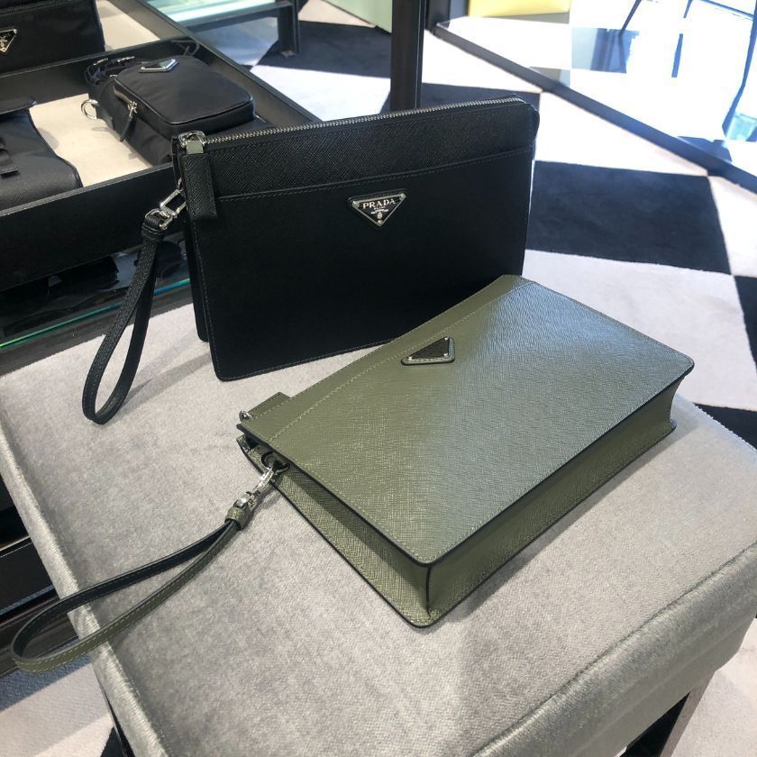 累積売上総額第1位！【PRADA】クラッチバッグ_2VF032_9Z2