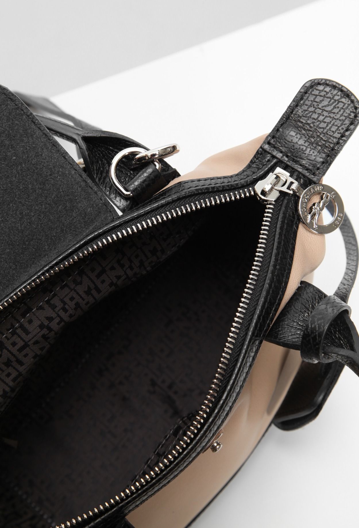 超希少☆》LONGCHAMP ☆ルプリアージュ キュイールXS 直営買付 超希少☆》LONGCHAMP ☆ルプリアージュ キュイールXS 直営買付