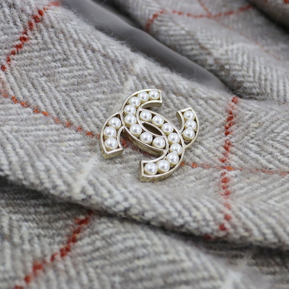 人気定番 CHANELシャネル CCマーク ブローチ☆パール A64978 (CHANEL