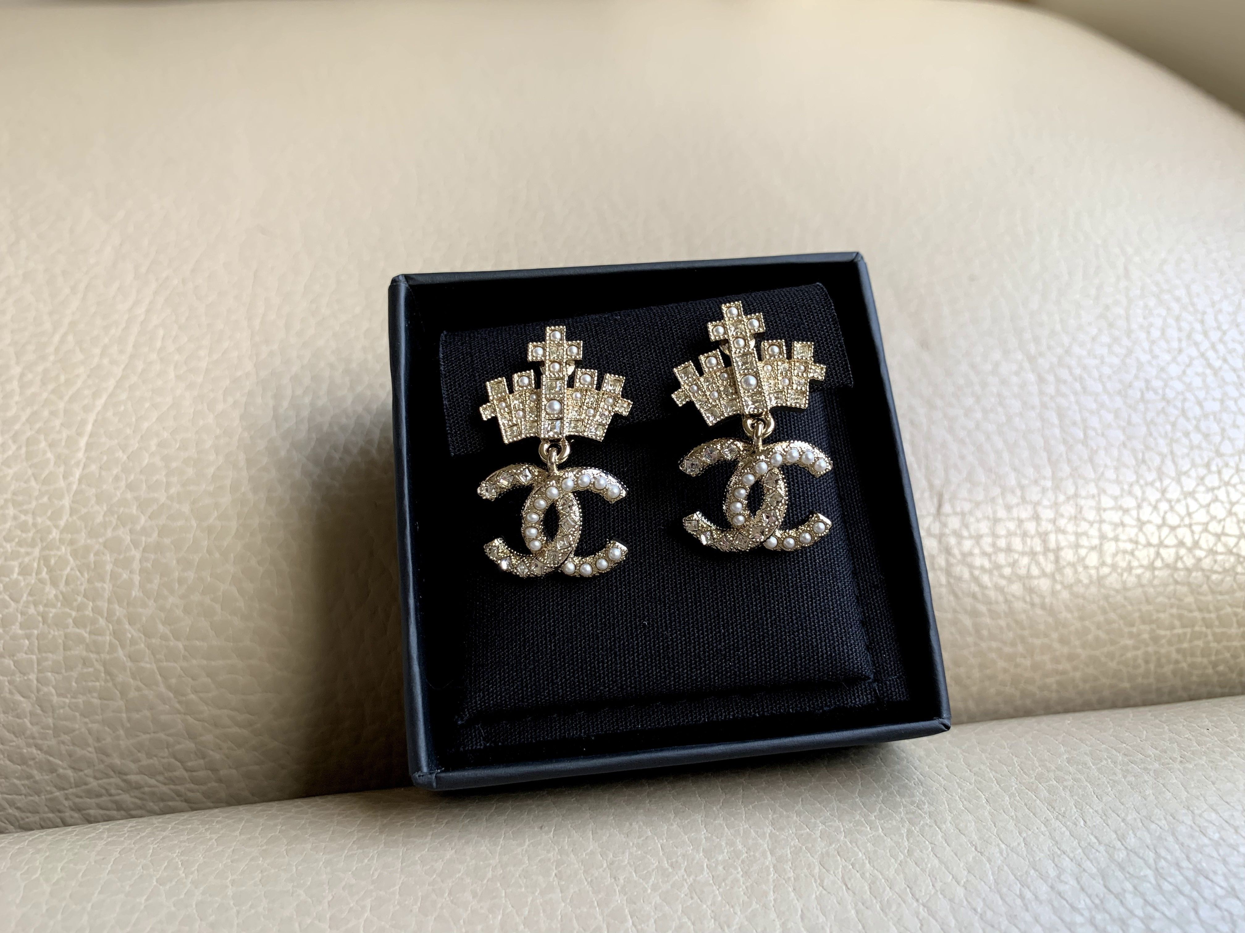 シャネル)AB6713☆CCロゴ パール☆ピアス (CHANEL/ピアス) 73173364 シャネル)AB6713☆CCロゴ パール☆ピアス (CHANEL/ピアス) 73173364
