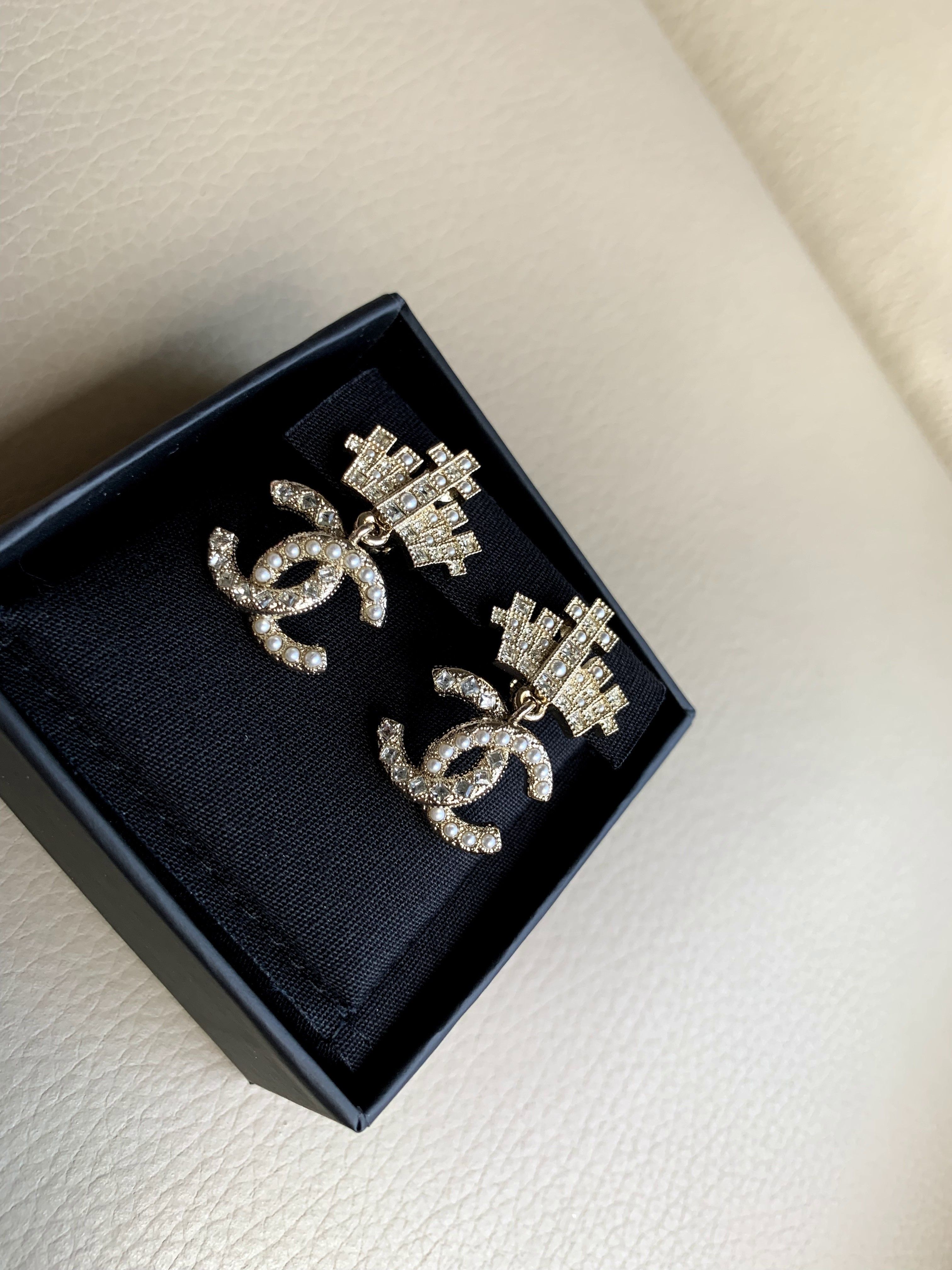 シャネル)AB6713☆CCロゴ パール☆ピアス (CHANEL/ピアス) 73173364 シャネル)AB6713☆CCロゴ パール☆ピアス (CHANEL/ピアス) 73173364