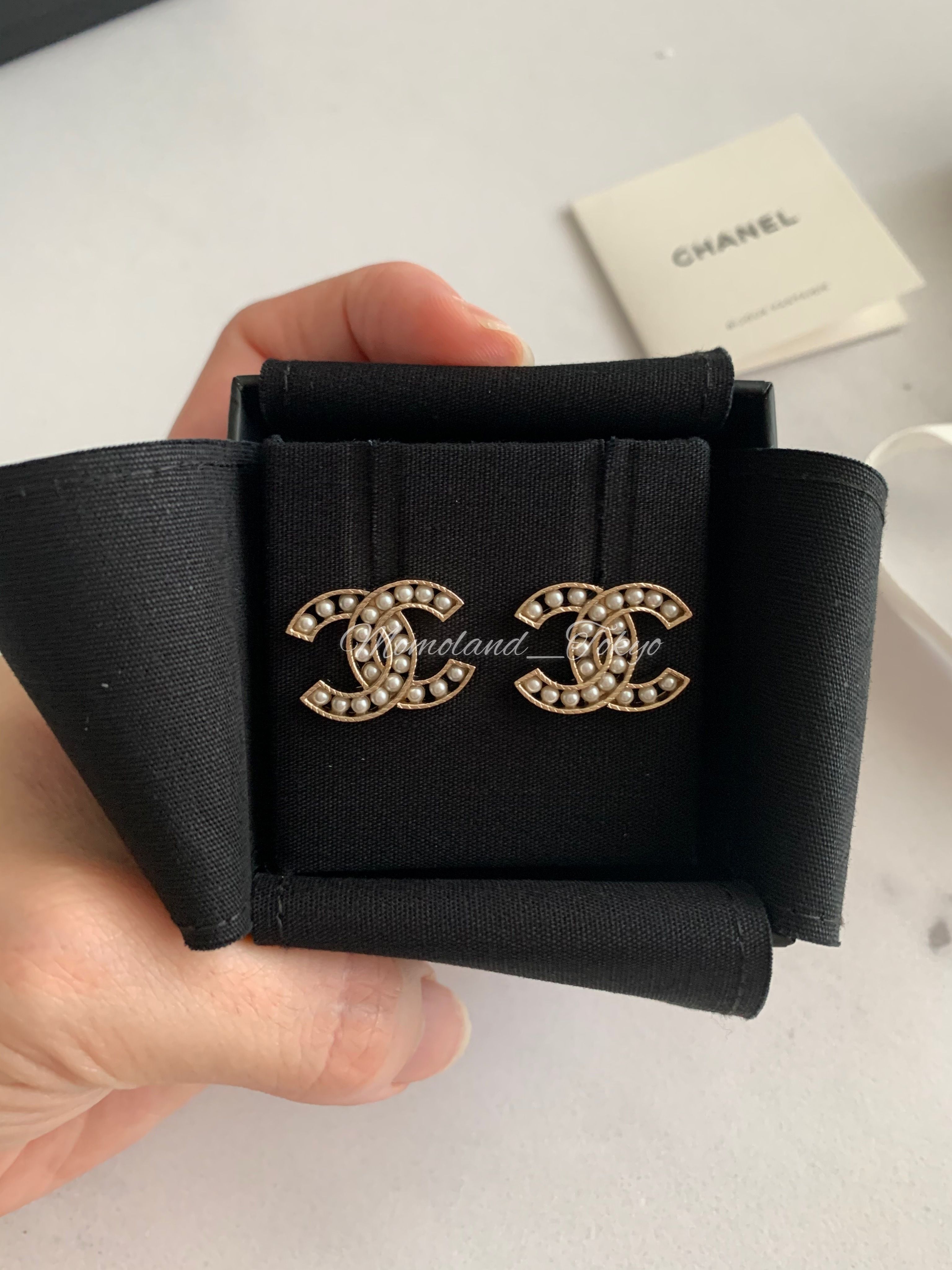 シャネル 21B パール ゴールド ピアス シャネル 21B パール ゴールド ピアス