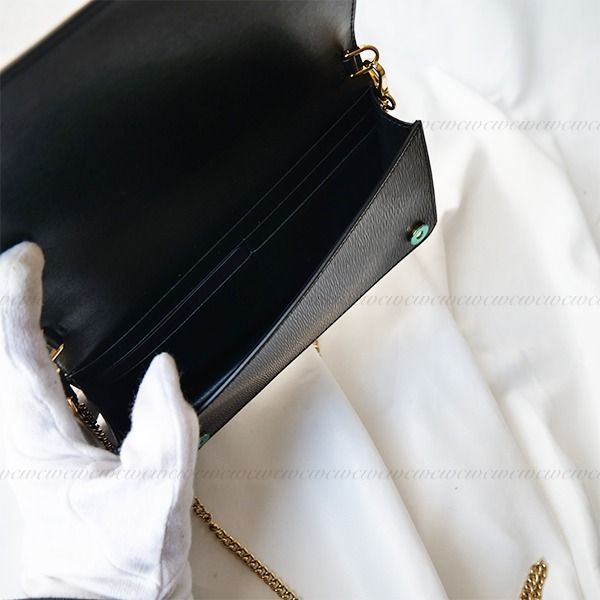 PRADA【国内発/関税込】レザー チェーンウォレット (PRADA
