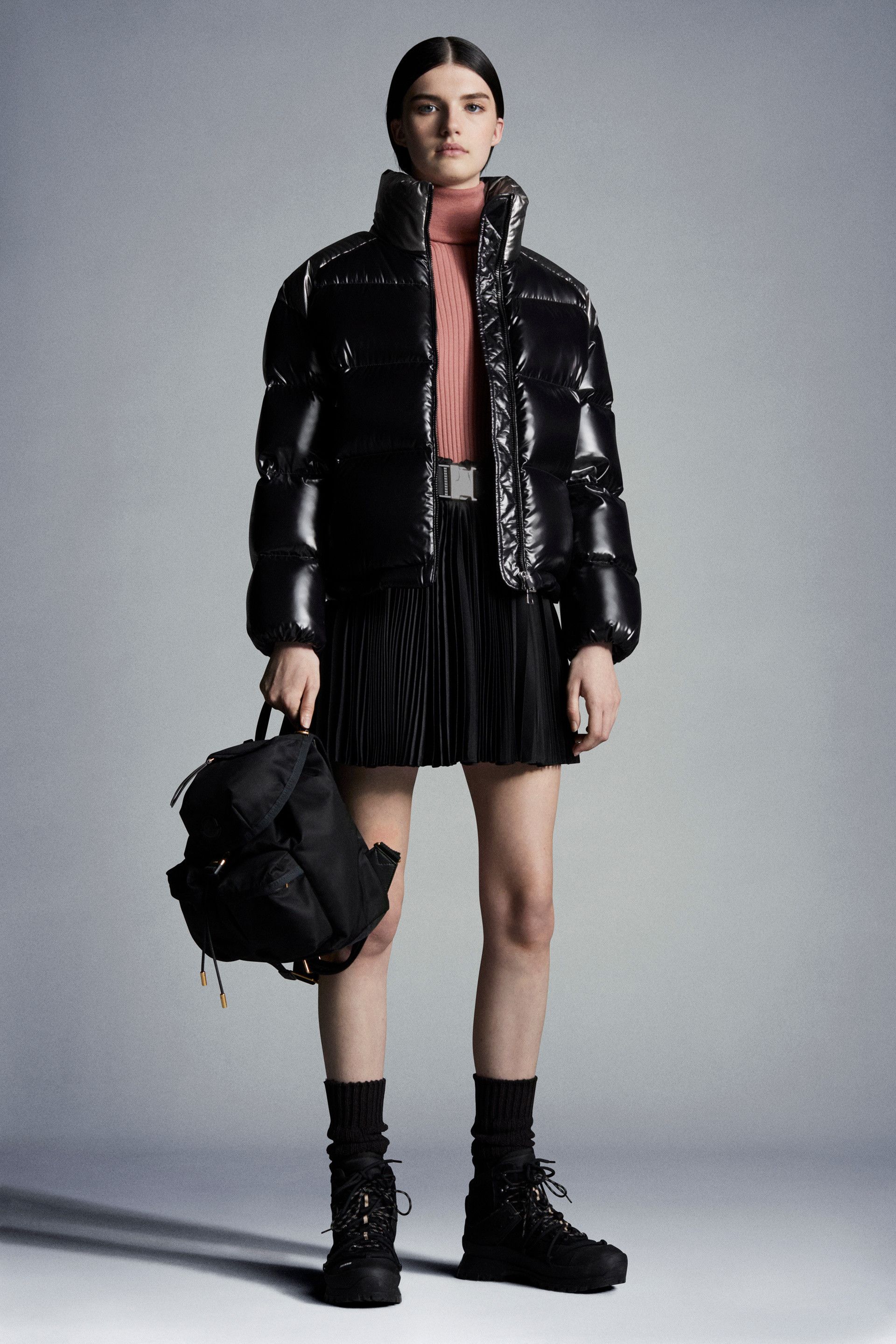 MONCLER2021/22秋冬新作 異素材MIXダウンジャケットERINE MONCLER2021/22秋冬新作 異素材MIXダウンジャケットCUSCUTE