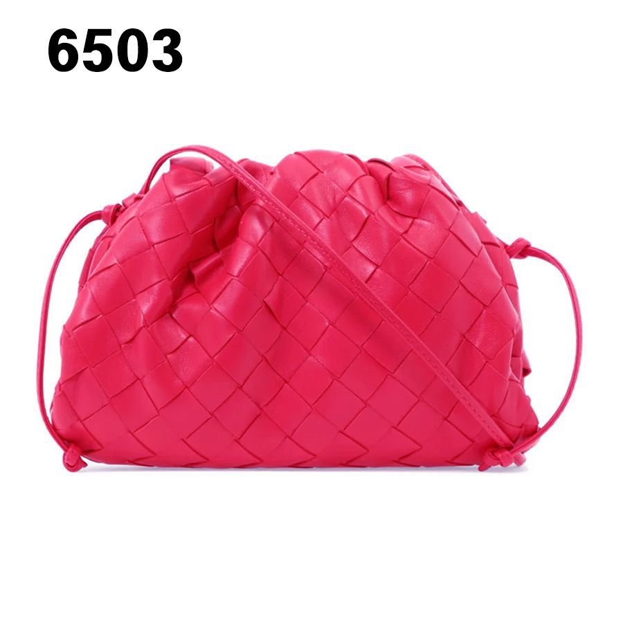 BOTTEGA VENETA ミニ ザ・ポーチクロスボディバッグ 585852VCPP1