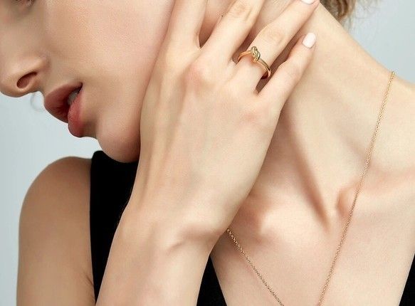国内即発!【CELINE】ノットリング ヴェルメイユリング 真鍮 (CELINE ...