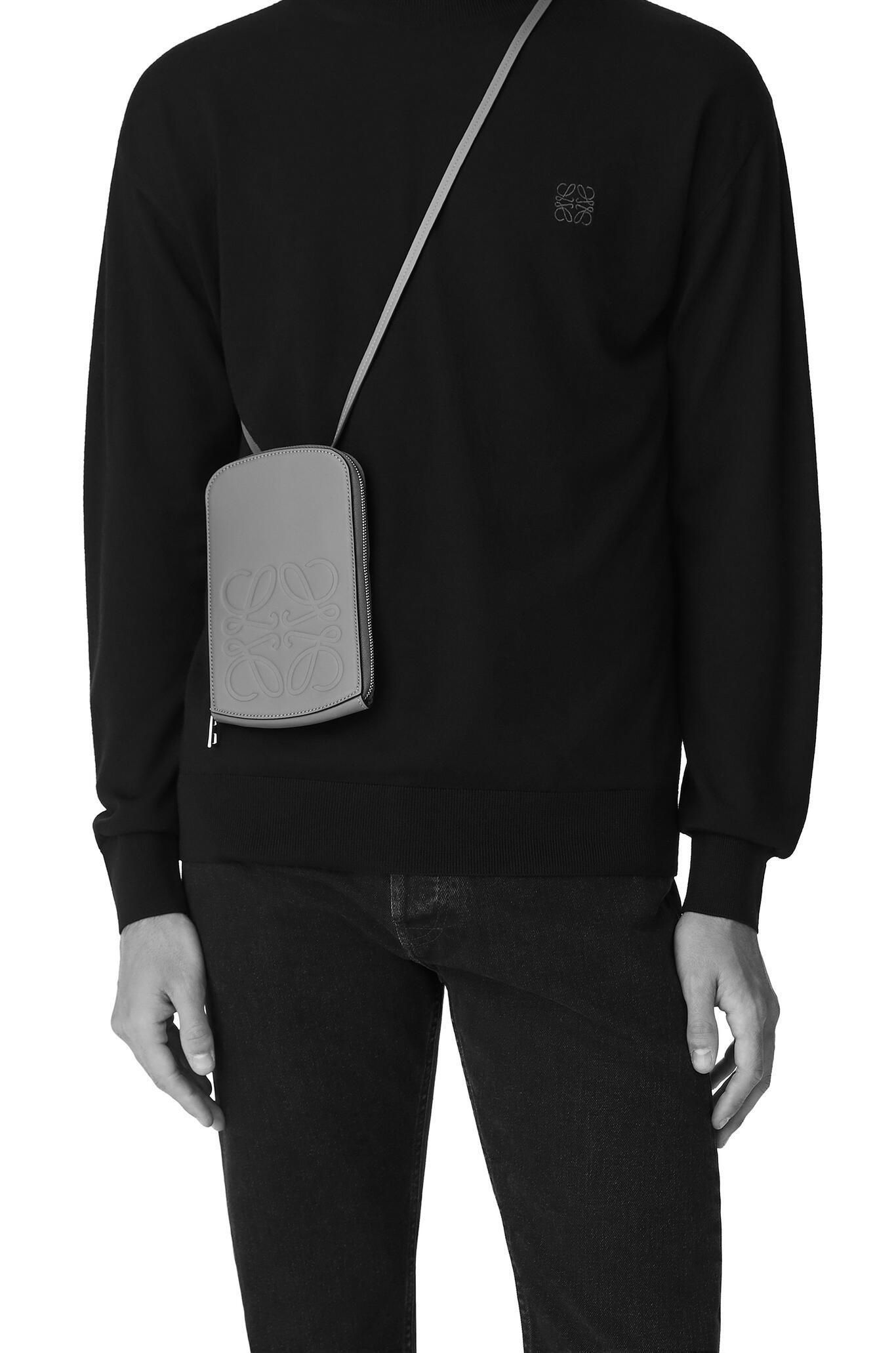 ☆大人気☆LOEWE☆ブランド マルチファンクショナル ケース 藍色 ...