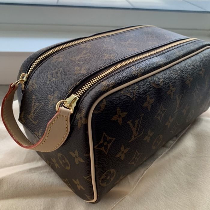 VUITTON セカンドバッグ