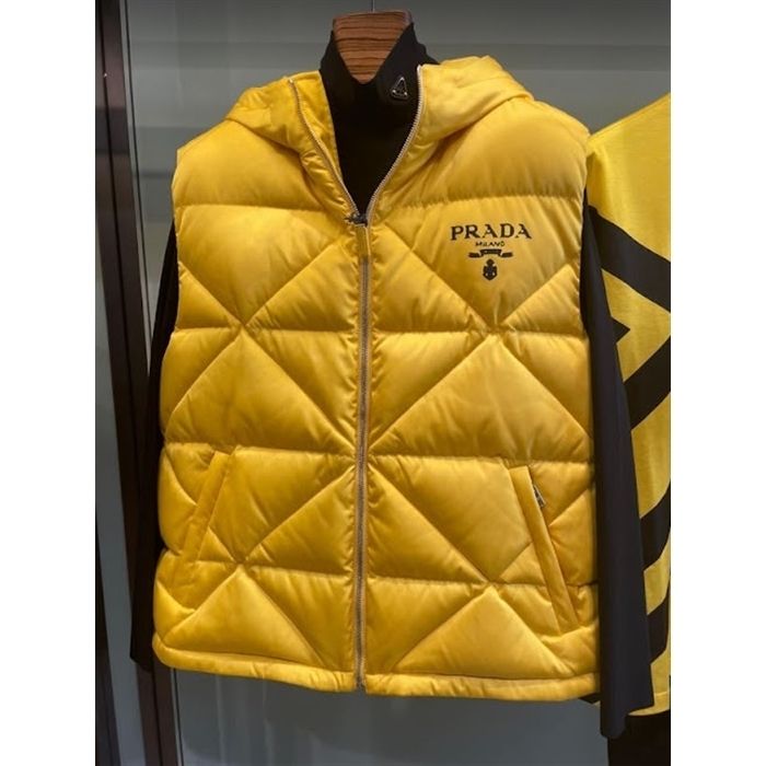 ◇正規店買付◇PRADA Re-Nylon パーカー ジャケット イエロー - www ...