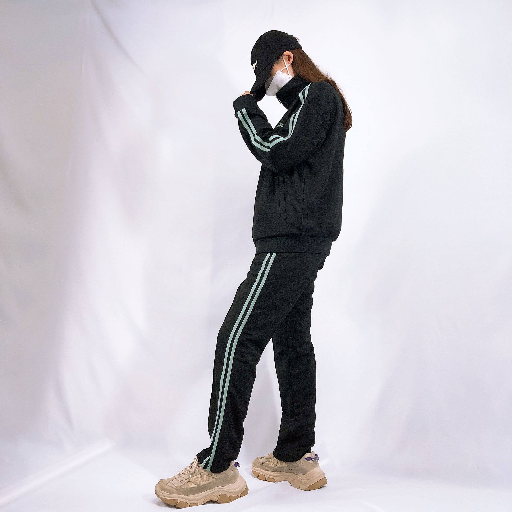 ☆NERDY☆送料込み☆韓国☆正規品☆上下セット☆NY Track Set (NERDY ☆NERDY☆送料込み☆韓国☆正規品☆上下セット☆NY Track Set (NERDY