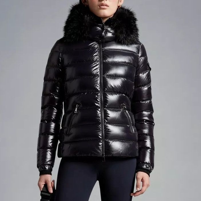 安心の直営店買付】MONCLER モンクレール Badyfur (MONCLER/ダウン