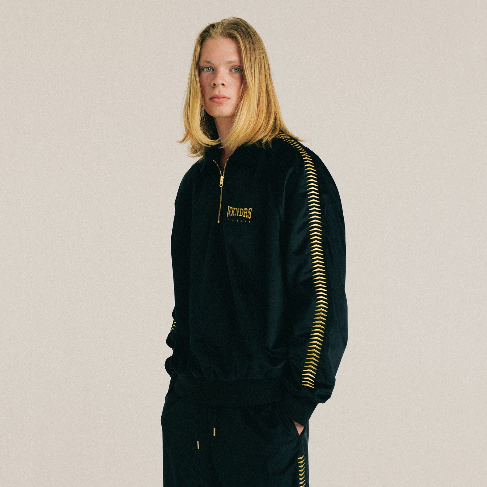 WKNDRS】SIDE STITCH HALF ZIP (WKNDRS/スウェット・トレーナー WKNDRS】SIDE STITCH HALF ZIP (WKNDRS/スウェット・トレーナー