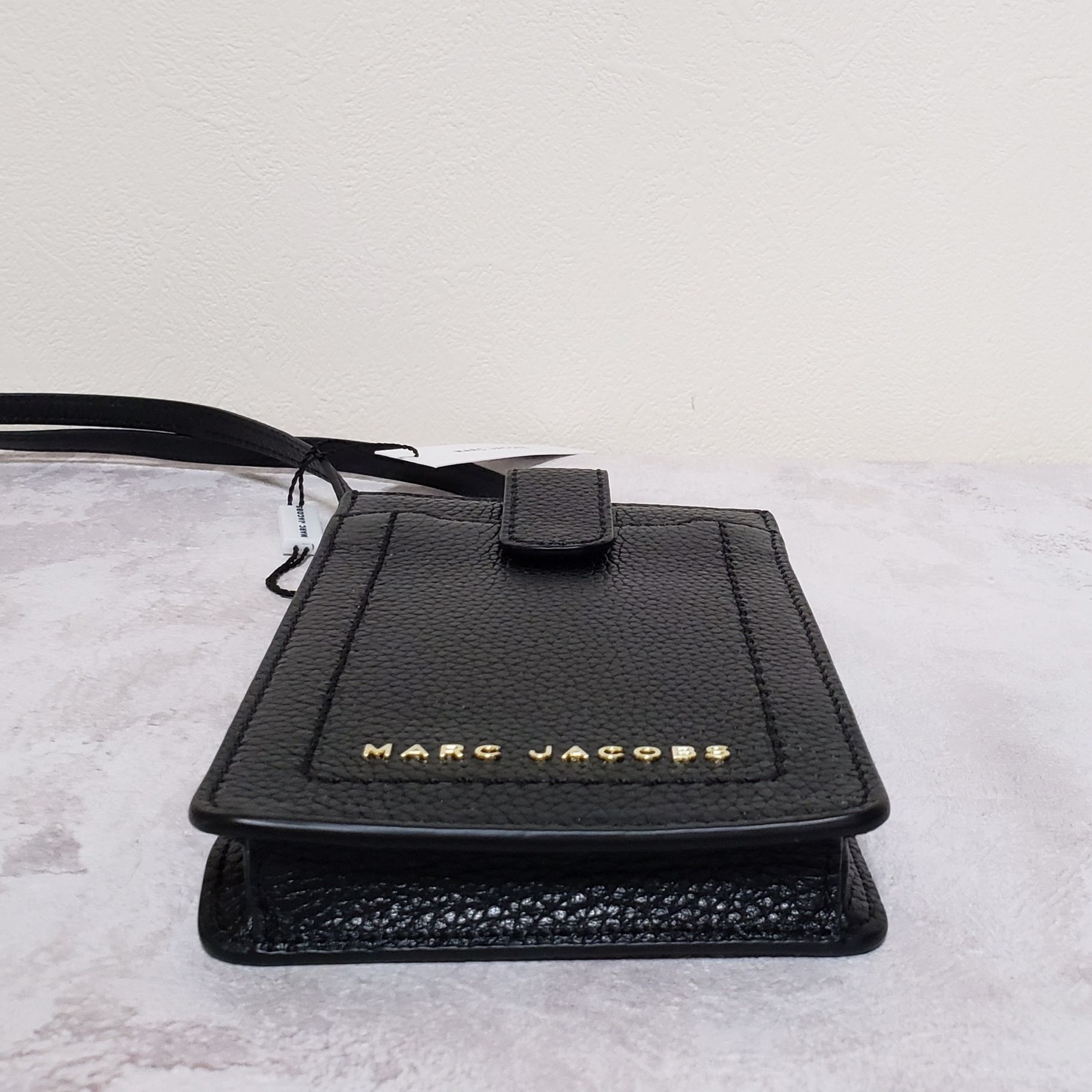 国内発送・関税なし】MARC JACOBS スマホケース・スマホバッグ (MARC 国内発送・関税なし】MARC JACOBS スマホケース・スマホバッグ (MARC