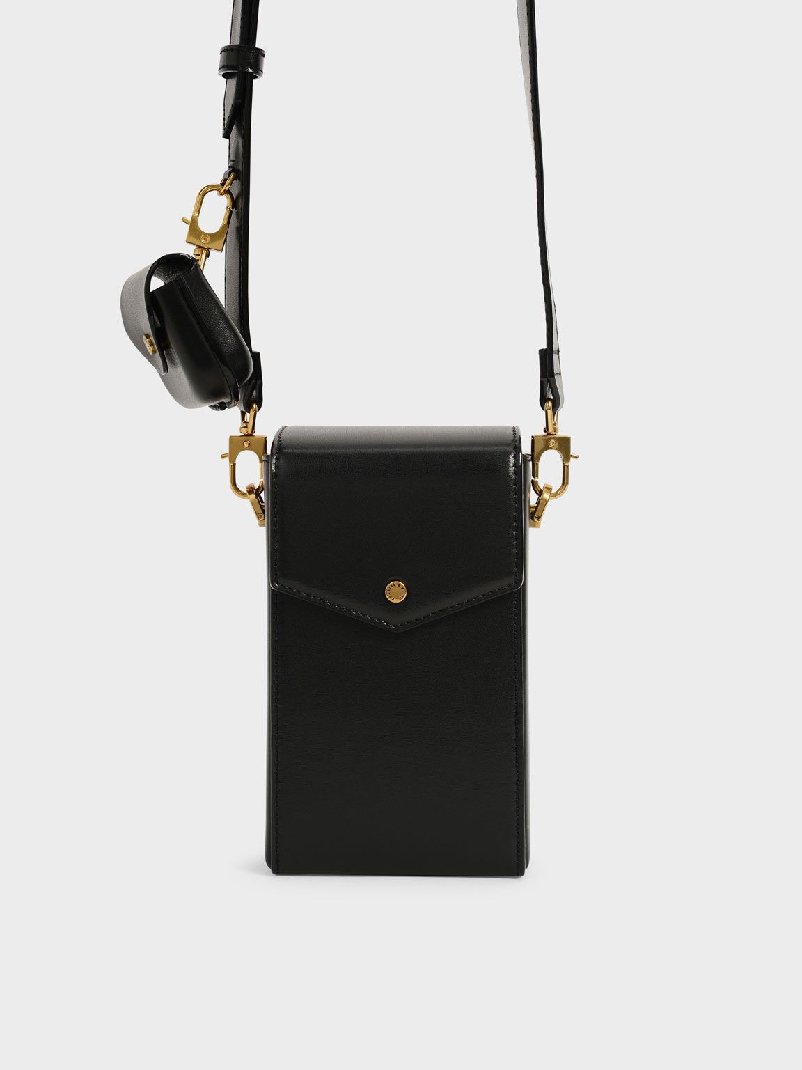 CHARLES & KEITH【Elongated Crossbody Bag】AirPodsポーチ付き CHARLES & KEITH【Elongated Crossbody Bag】AirPodsポーチ付き