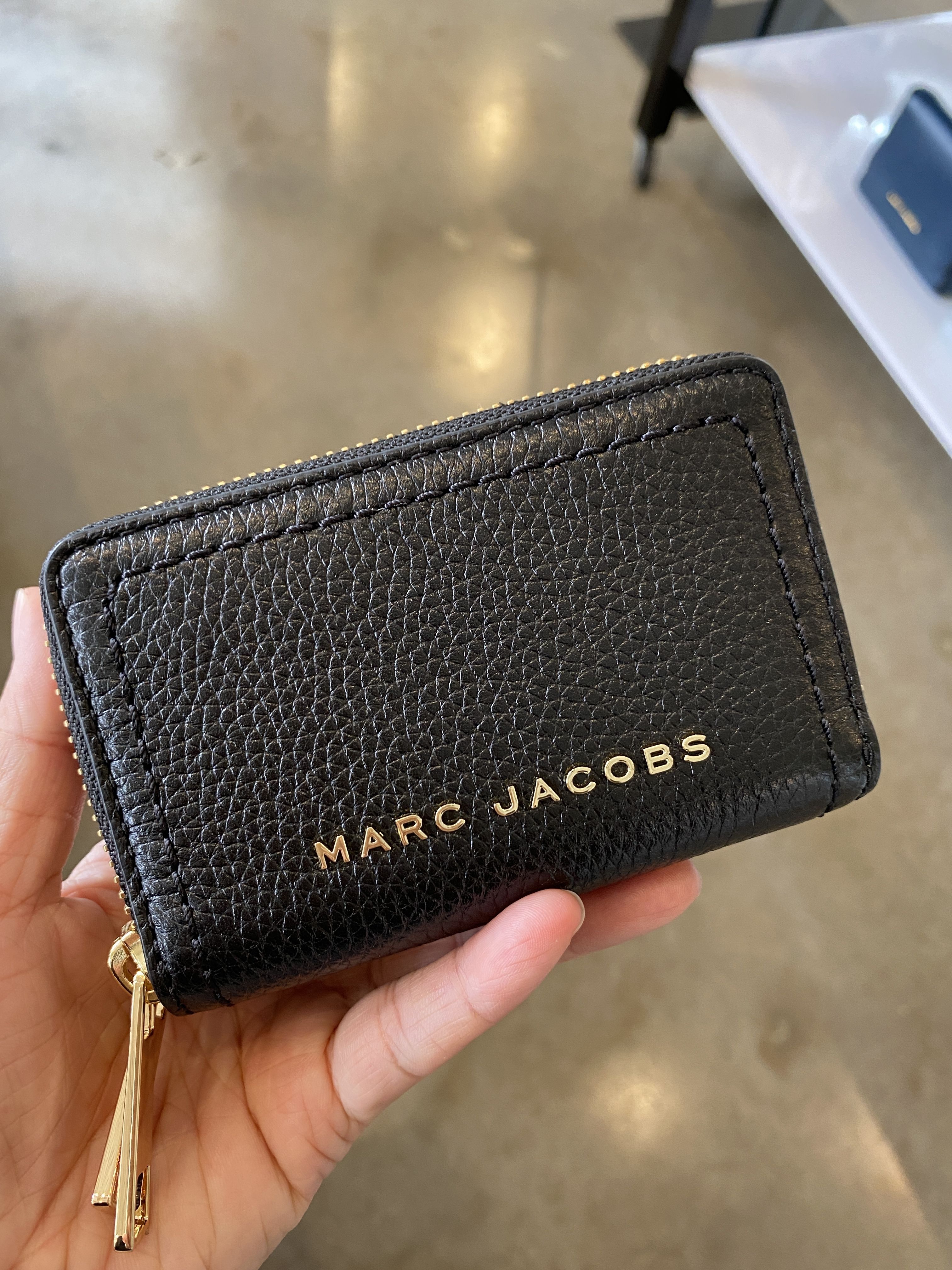 人気復活 MARC JACOBS ダブルポケット M0016970 名刺入れ (MARC JACOBS ...