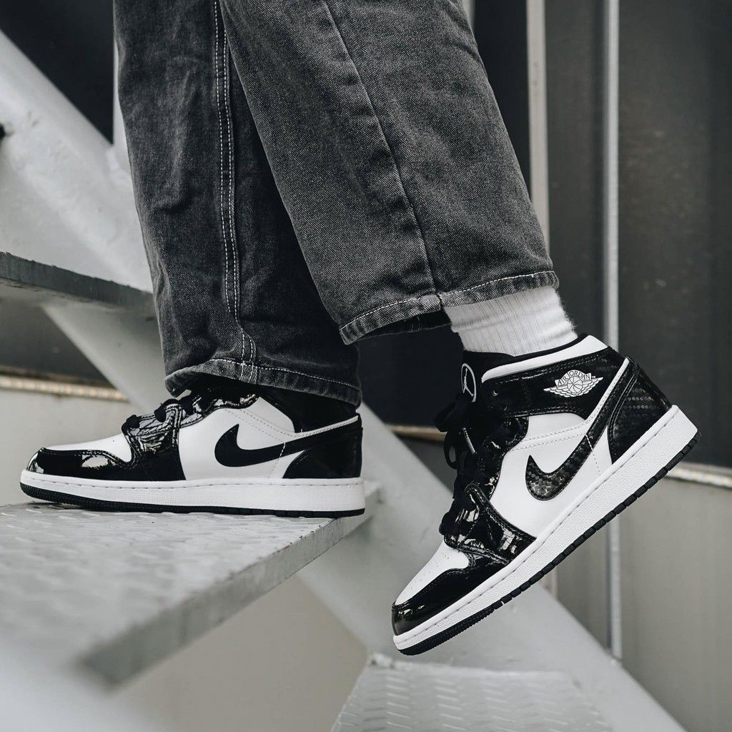 国内配送★NIKE★AIR JORDAN 1 MID SE 25-30cm Amazon | [ナイキ] エア ジョーダン 1 ミッド W AIR JORDAN 1