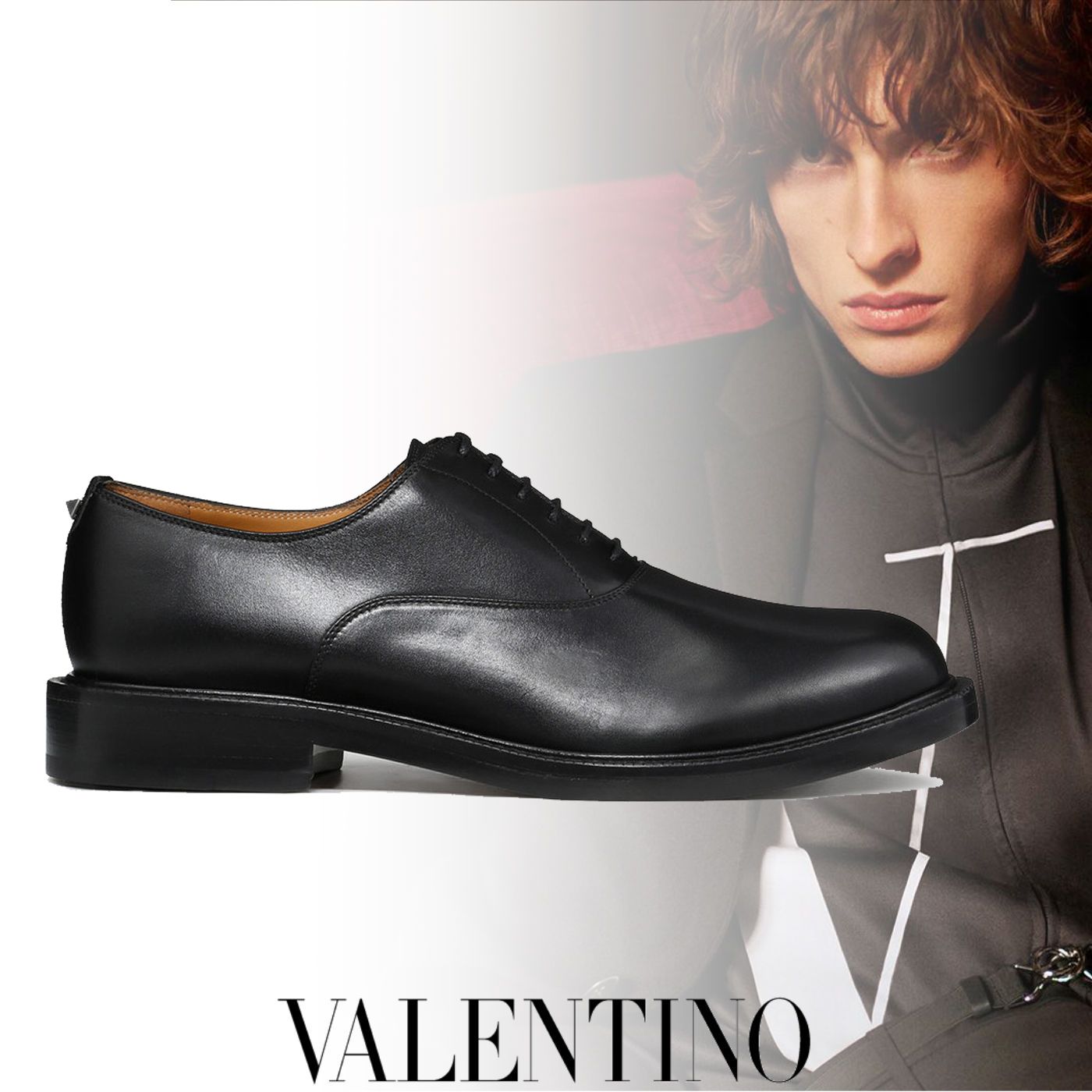 VALENTINO スタッズ付き レースアップシューズ ブラック (VALENTINO 割引 valentino オックスフォードシューズ ローファー/革靴