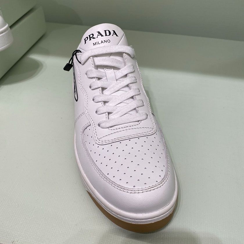 1点限り!VIP顧客セール★累積売上総額第1位!┃PRADA★1E687M