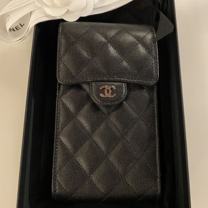 最新作☆CHANEL ブラック チェーン付 フォン ケース 関税込 (CHANEL ...