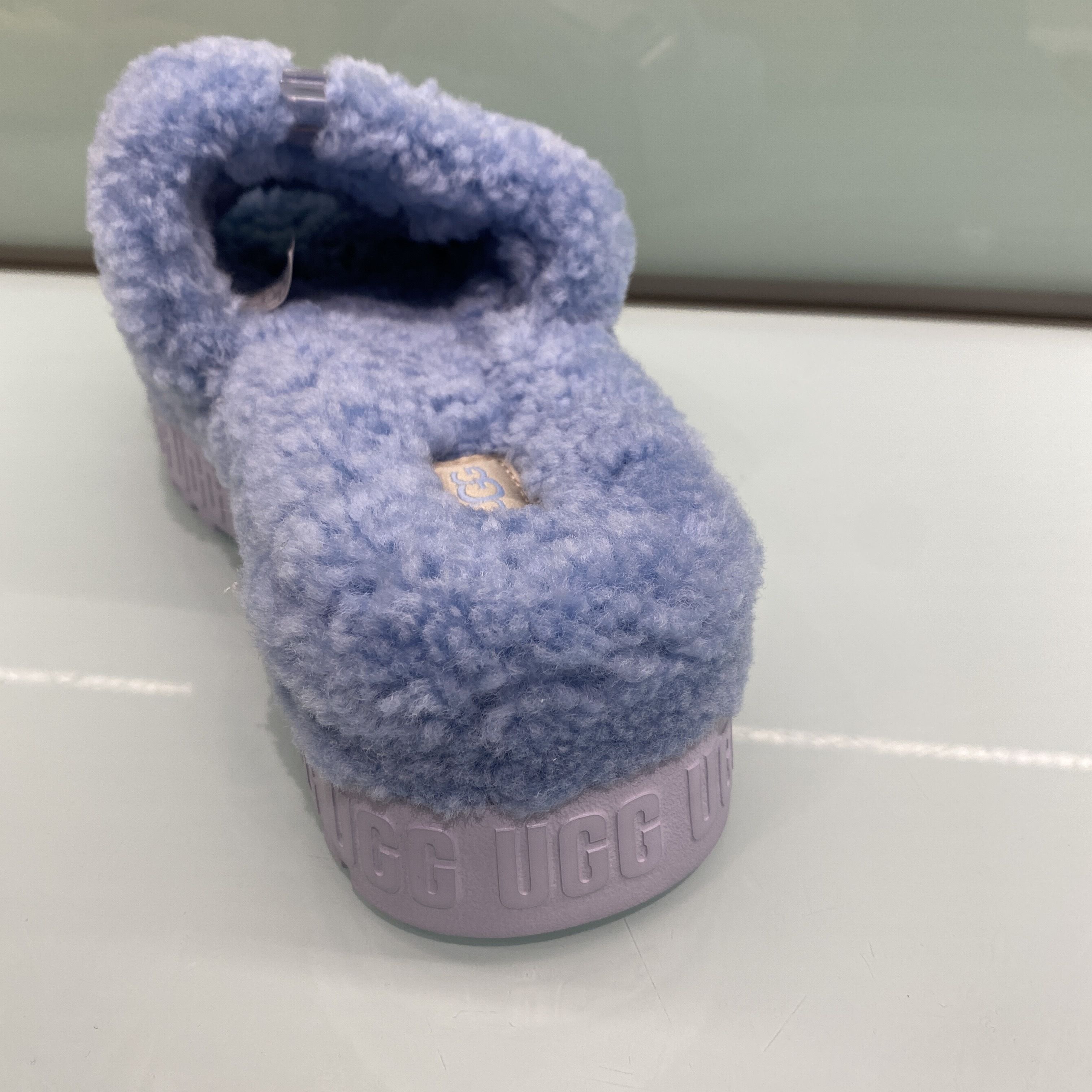 SALE!!【UGG】FLUFFITA SLIPPER☆厚底☆サンダル☆可愛い☆ (UGG