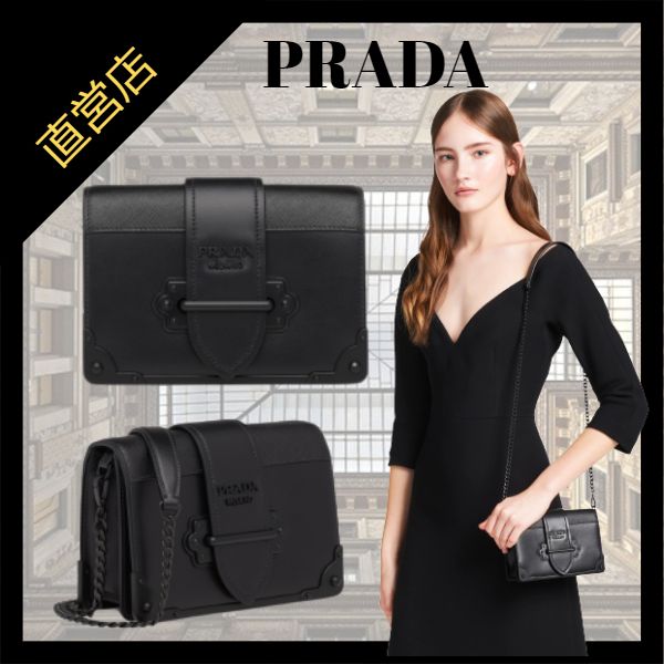 最新人気 PRADA カイエ チェーンショルダーバッグ - ショルダーバッグ