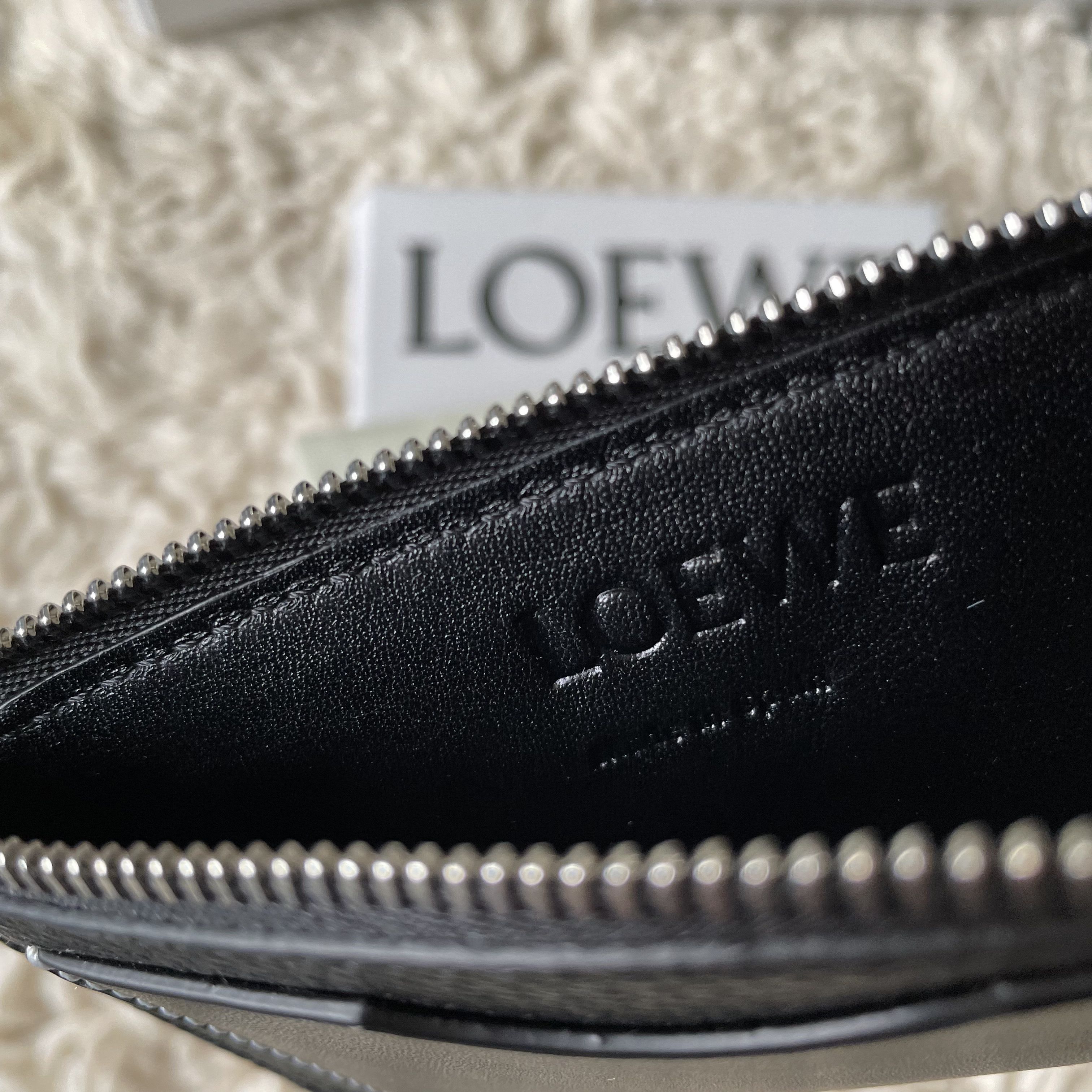 人気アイコン!即発送】LOEWEコインカードホルダー (LOEWE/カード 人気アイコン!即発送】LOEWEコインカードホルダー (LOEWE/カード