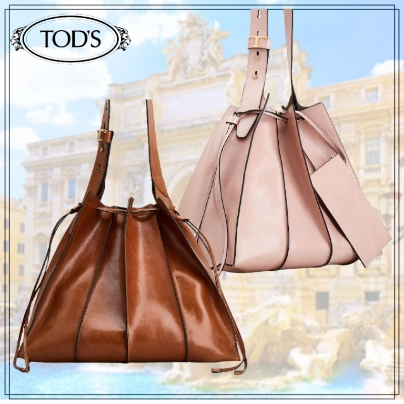 TOD'S】ポーチ付 ラージレザーバケット 45 x 35 x 33 cm (TOD'S ...