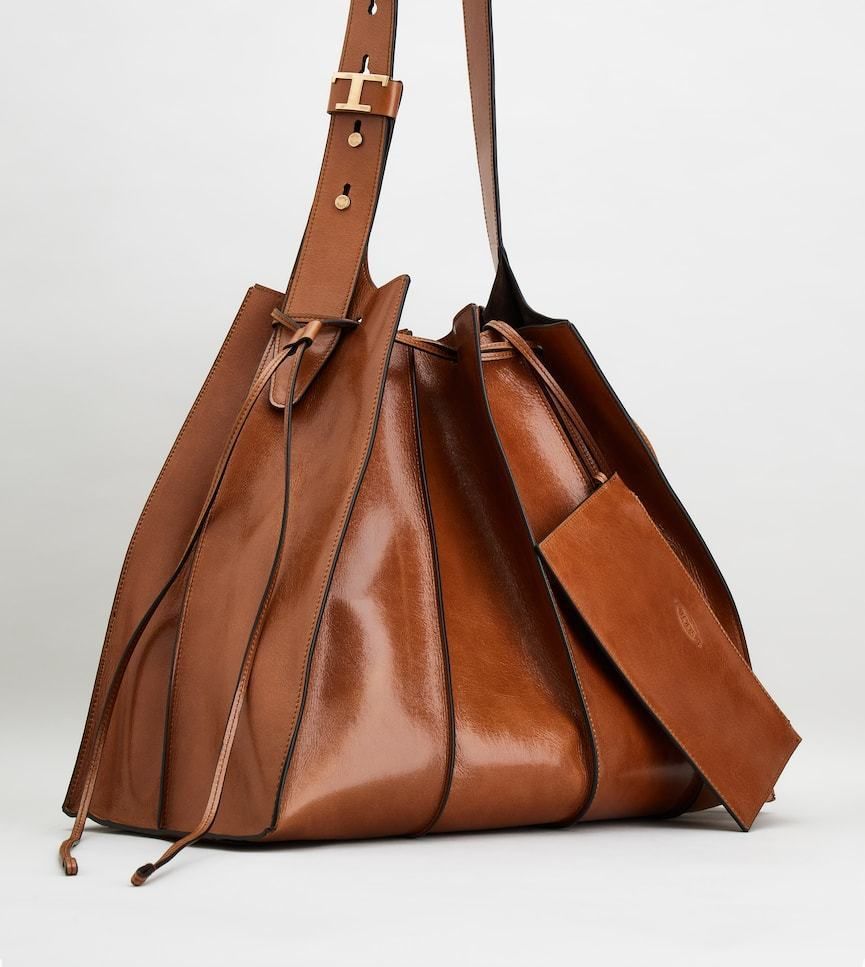 TOD'S】ポーチ付 ラージレザーバケット 45 x 35 x 33 cm (TOD'S ...