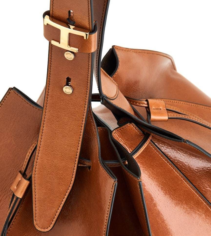 TOD'S】ポーチ付 ラージレザーバケット 45 x 35 x 33 cm (TOD'S ...