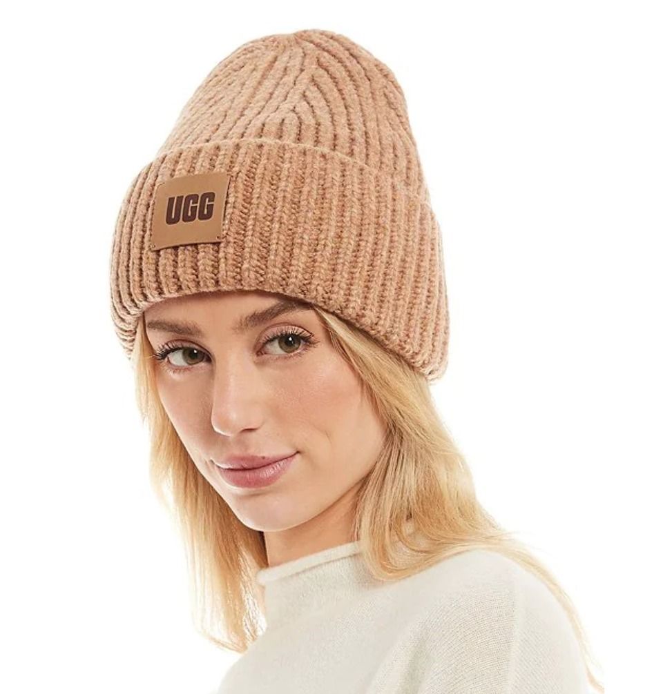 UGG アグ Beanie チャンキーなロゴ付ビーニー！これからの季節に