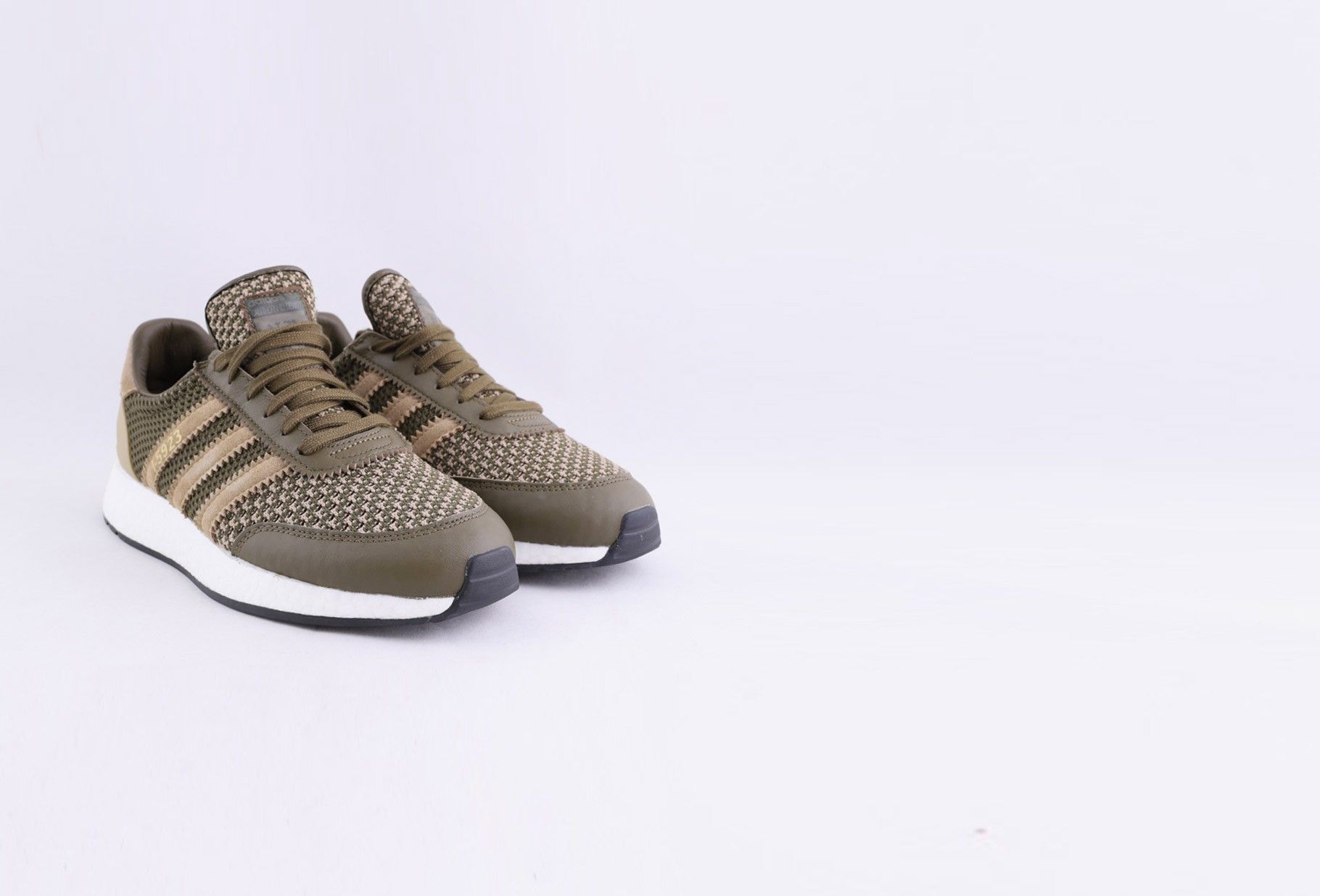 Adidas x NEIGHBORHOODコラボ ☆ cスニーカー Adidas x NEIGHBORHOODコラボ ☆ cスニーカー (Neighborhood