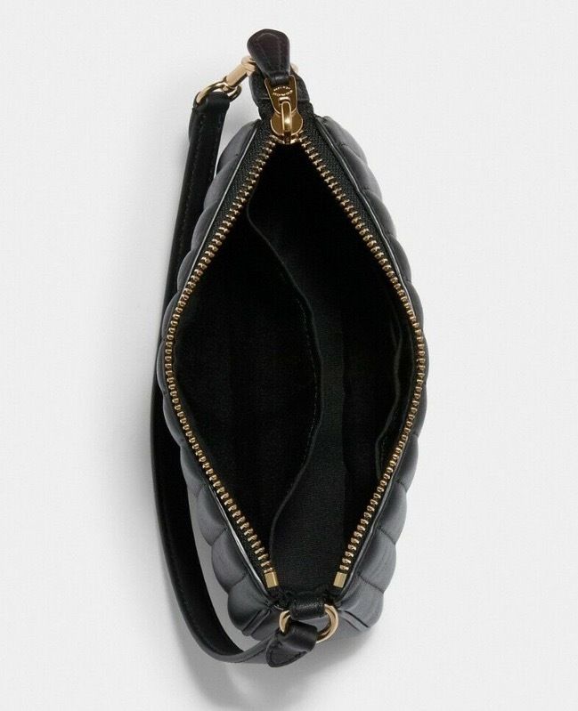 セールCoachノリータ19キルティングレザーリストレット ポーチ (Coach ...