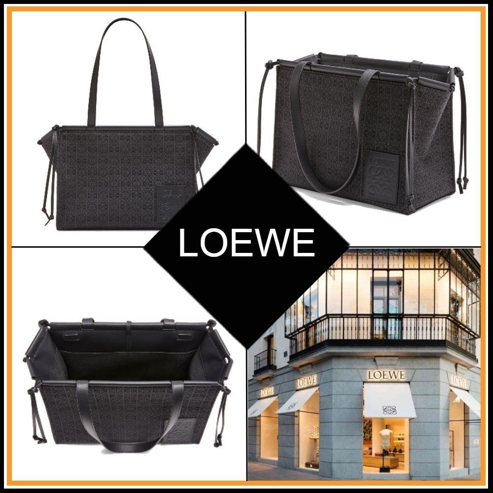 21AW◇LOEWE◇シンプルモダンな存在感◇Small Cushion Tote (LOEWE ...