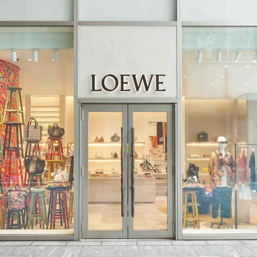21AW◇LOEWE◇シンプルモダンな存在感◇Small Cushion Tote (LOEWE ...