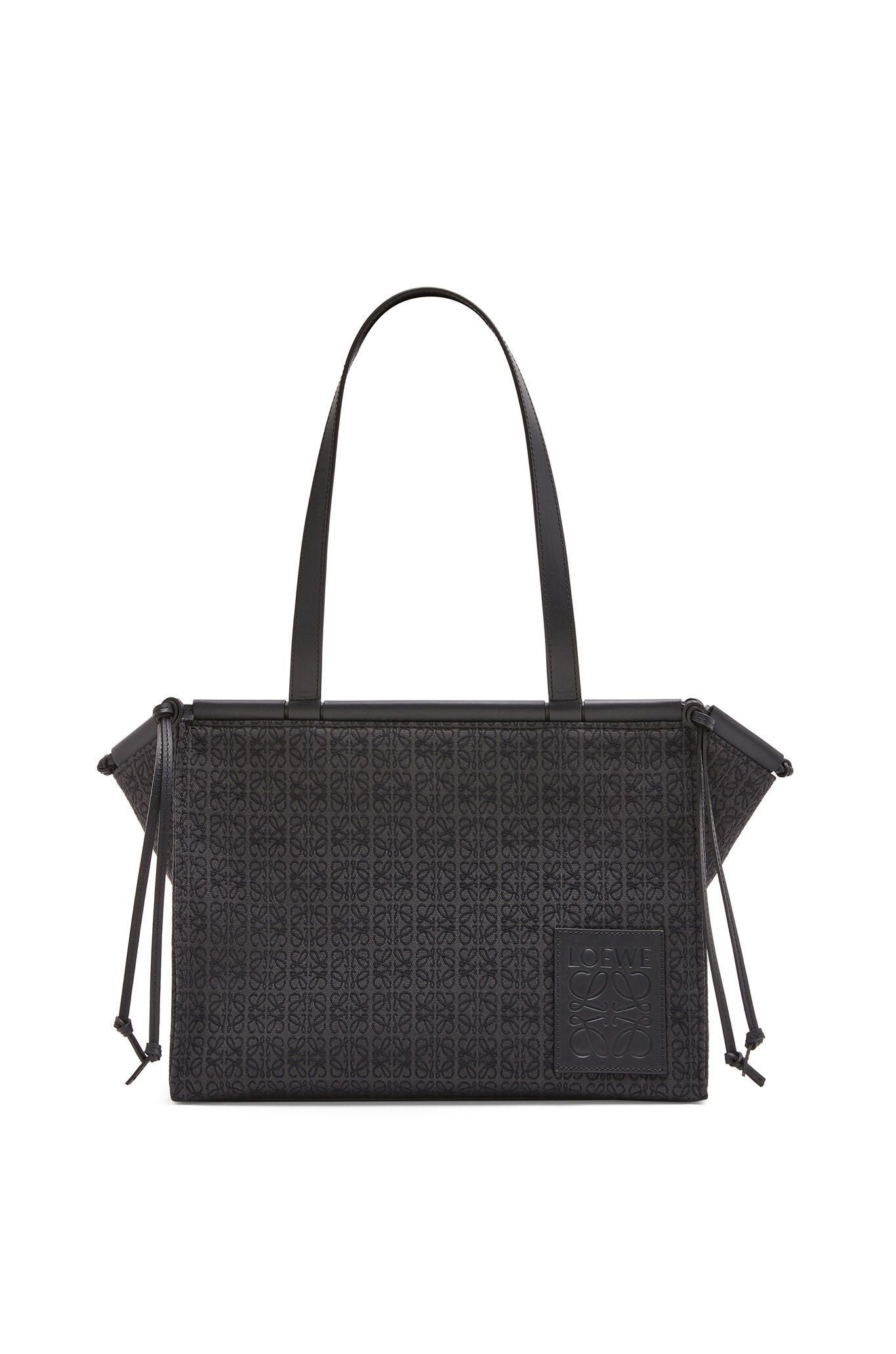 21AW◇LOEWE◇シンプルモダンな存在感◇Small Cushion Tote (LOEWE ...