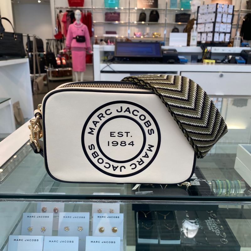 Marc Jacobs フラッシュ ロゴ ディスク レザー クロスボディー