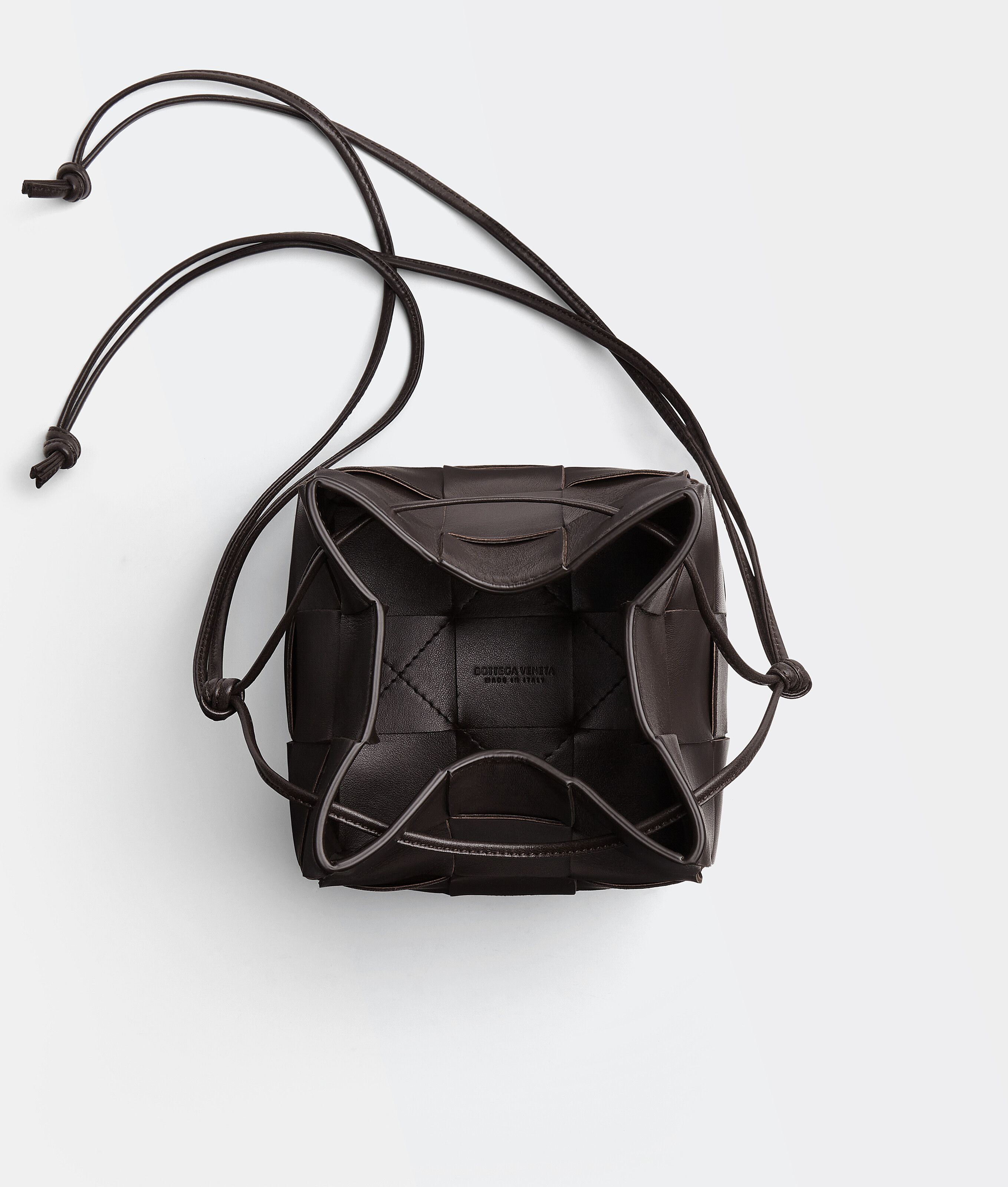 直営店□Bottega Veneta カセット クロスボディ バッグ ボッテガ 直営店□Bottega Veneta カセット クロスボディ バッグ ボッテガ