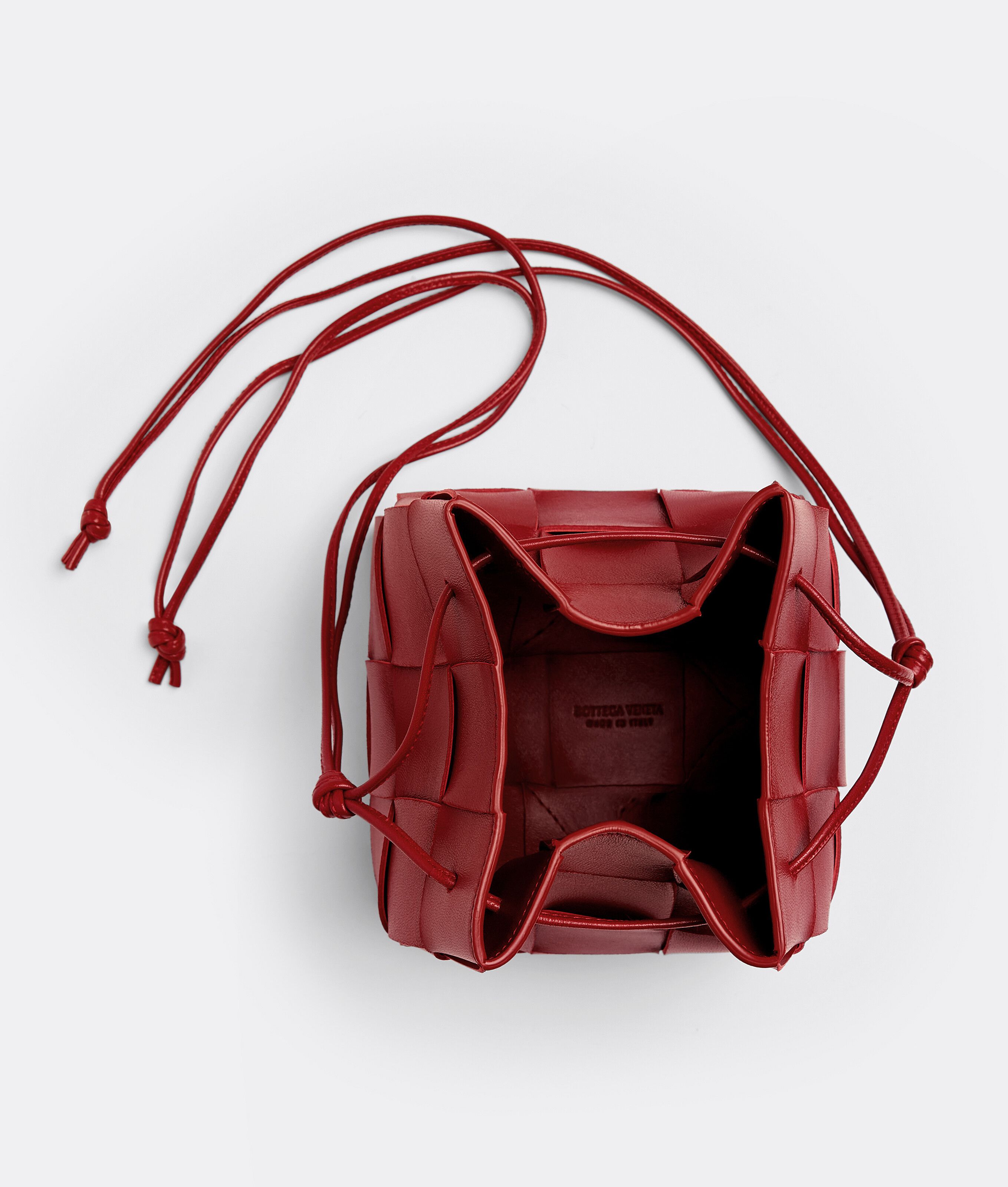 直営店□Bottega Veneta カセット クロスボディ バッグ ボッテガ 直営店□Bottega Veneta カセット クロスボディ バッグ ボッテガ
