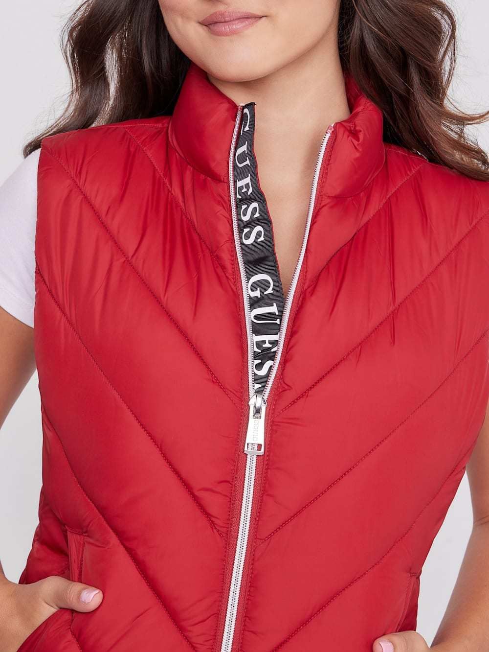 ☆新作大人気☆ GUESS Ravenna Puffer Vest ロゴパファーベスト (Guess ...