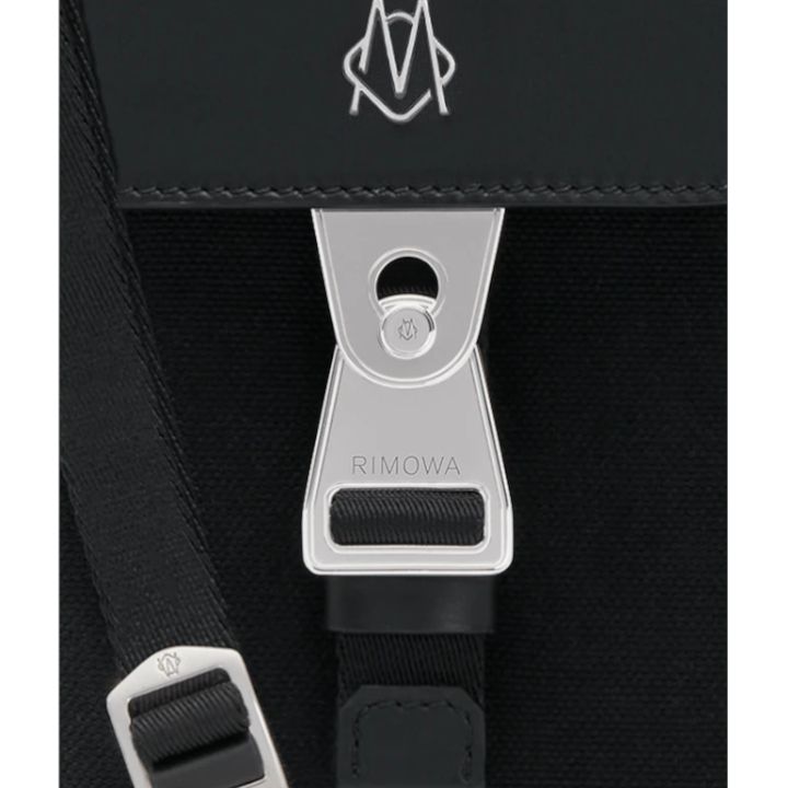 RIMOWA☆NEVER STILL スマートフォンバッグ☆すぐ届く! (RIMOWA