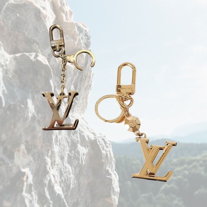ルイ・ヴィトン)ポルト クレ・LV ファセット M65216 キーホルダー キーホルダーポルトクレ LVファセット キーリング バックチャーム