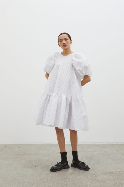 CECILIE BAHNSEN ボリュームパフスリーブ 膝丈ワンピ 水色 白 黒 CECILIE BAHNSEN ボリュームパフスリーブ 膝丈ワンピ 水色 白 黒