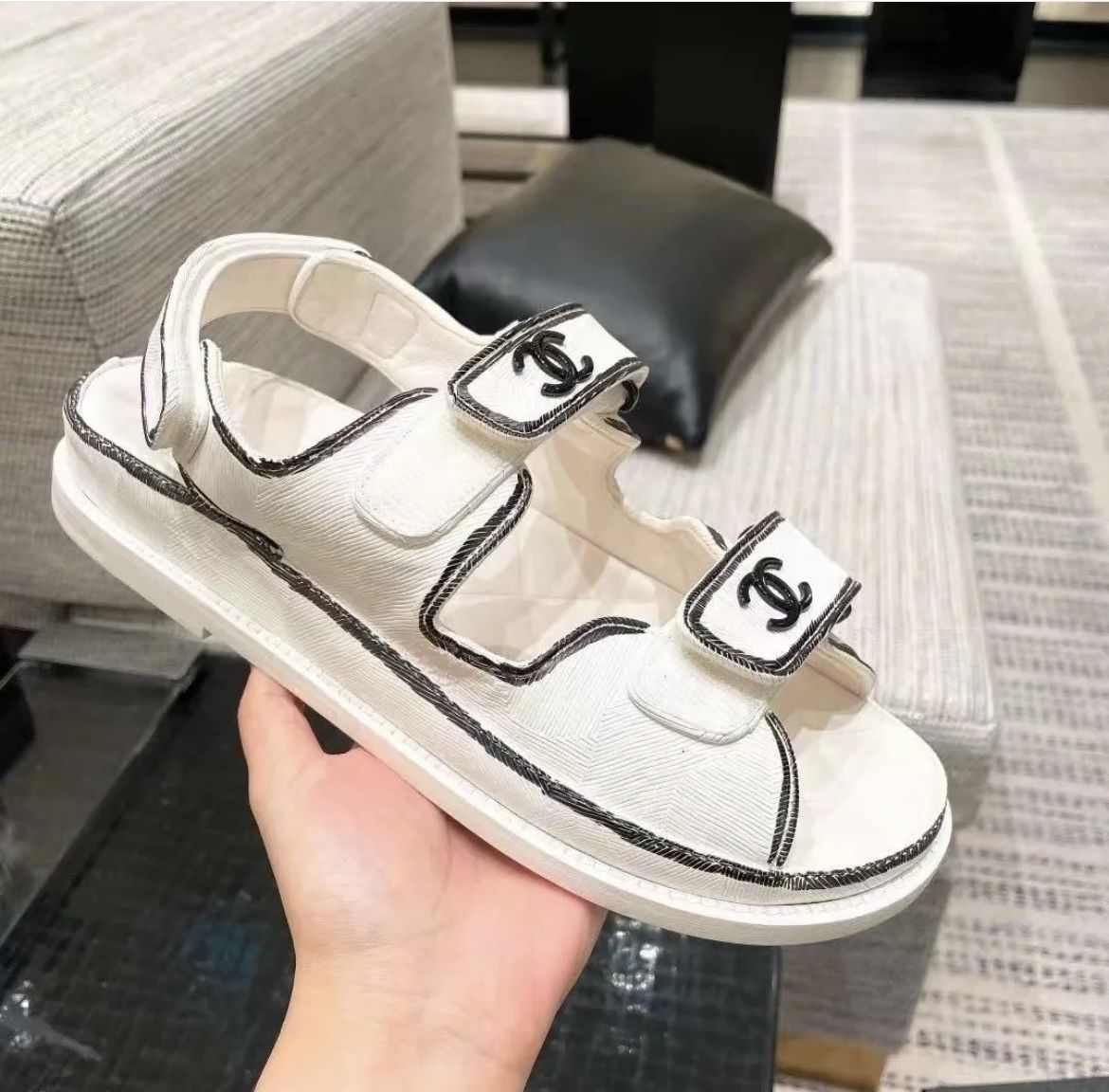 ユーモアのあるデザイン♡】CHANEL フットベットサンダル