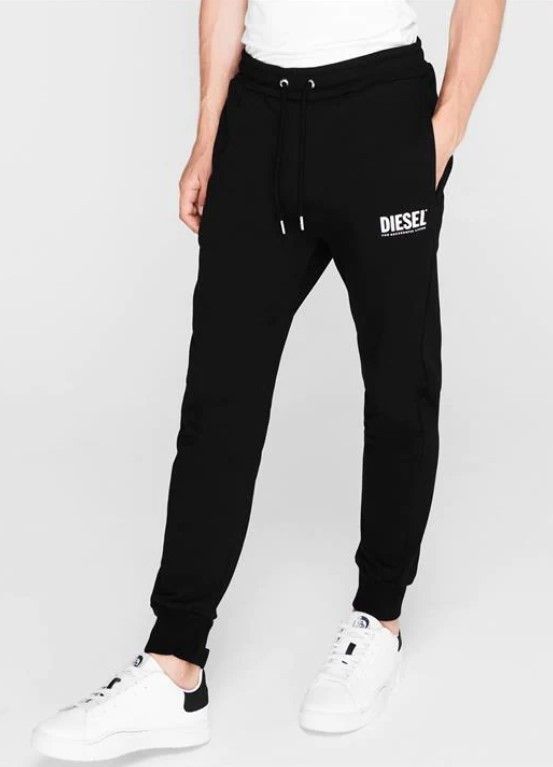 関税送料込/人気セラー】DIESEL パーカー&パンツ セットアップ (DIESEL 関税送料込/人気セラー】DIESEL パーカー&パンツ セットアップ (DIESEL