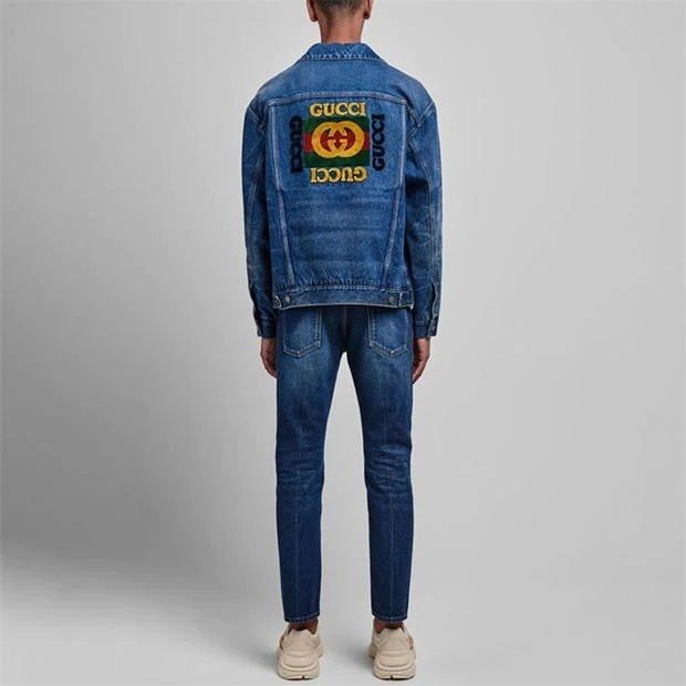 【大人気!】GUCCI☆ロゴパッチ付きデニムジャケット 【大人気!】GUCCI☆ロゴパッチ付きデニムジャケット