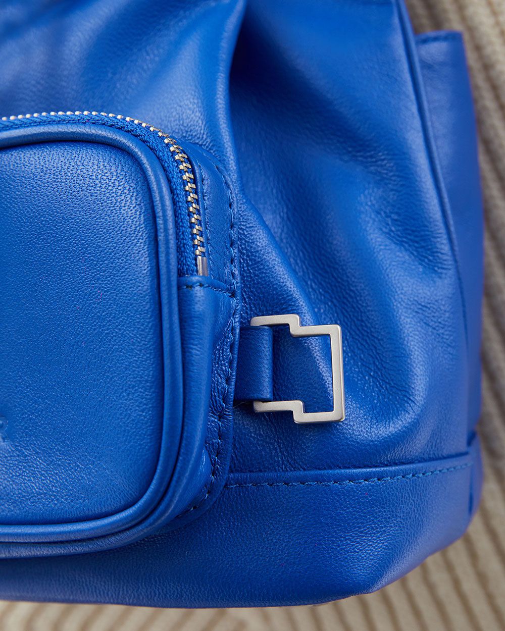 ☆ADERERROR☆Leather Peanut bag☆日本未入荷☆2WAY バッグ ☆ADERERROR☆Leather Peanut bag☆日本未入荷☆2WAY バッグ