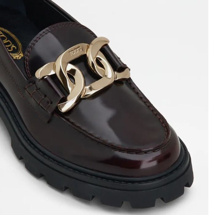 TOD'S トッズ レザー ローファー ロゴ入りメタルチェーン (TOD'S TOD'S トッズ レザー ローファー ロゴ入りメタルチェーン (TOD'S