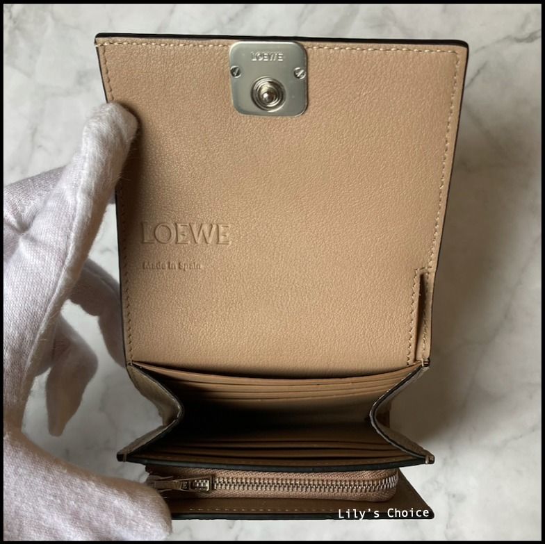 新作【LOEWE】アナグラム コンパクト フラップウォレット (LOEWE 新作【LOEWE】アナグラム コンパクト フラップウォレット (LOEWE