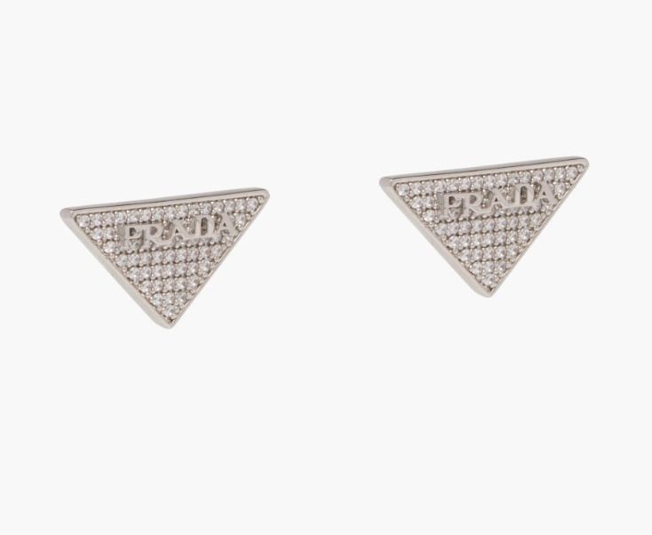 PRADA●クリスタル&ロゴ入りジルコニアプレートピアス シルバー 22SS】新作 クリスタル ロゴ ジルコニア ピアス ◇プラダ